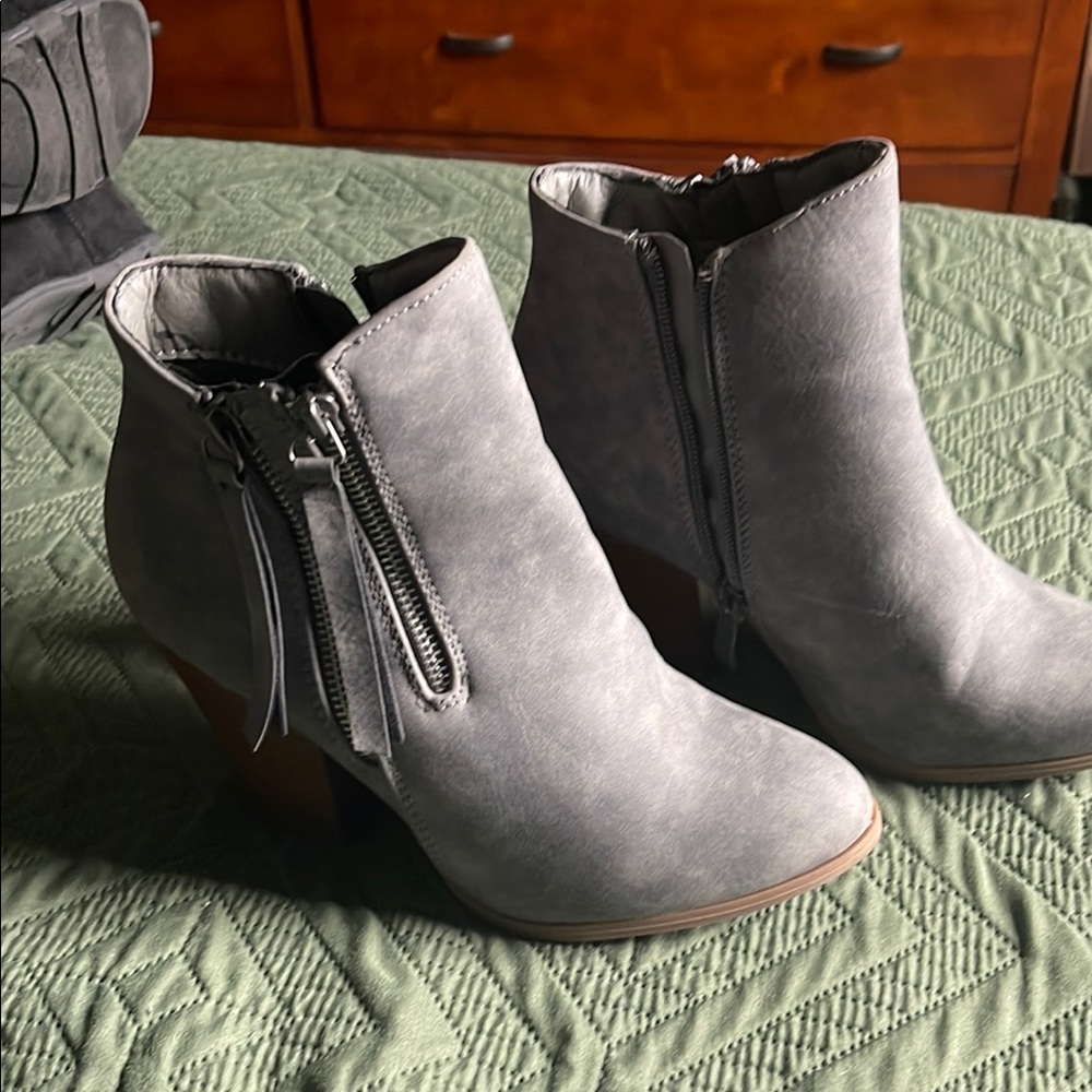 Gray Ankle Boots with Zipper Detail